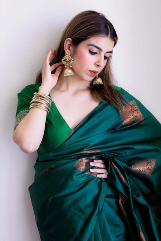 Banares I Banarasi Silk Saree I Dark Green